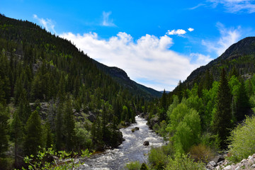 Fototapeta na wymiar Mountain River
