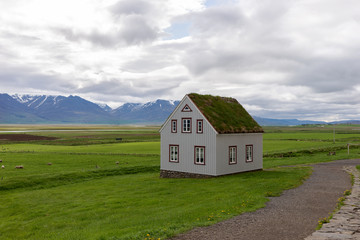 Fototapeta na wymiar Traditional icelandic wooden Cottage House in Iceland
