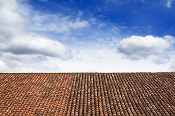 Tejado y cielo