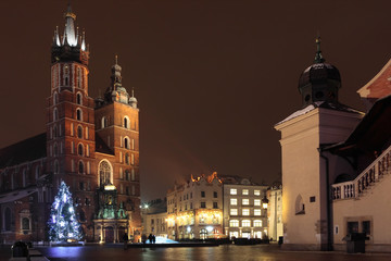 Fototapeta na wymiar Saint Mary's Church, christmas night view, Krakow, Poland