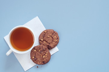 Tea and tasty chocolate cookies