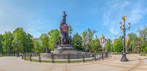 Fototapeta na wymiar KRASNODAR, RUSSIA - MAY 3, 2017: Monument to Catherine II.