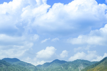 Obraz premium Beautiful blue sky and mountains