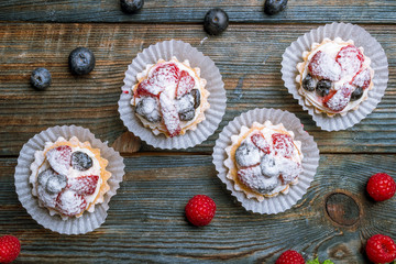 tartlet with berries