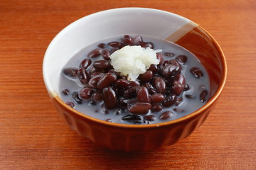  Sweet Sticky Rice with Black Beans in Coconut Milk