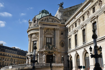 Fototapeta na wymiar Opéra Garnier à Paris, France