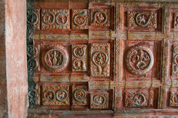 Sun god and sun signs surrounding it on the ceiling, Nataraja mandapa, Airavatesvara Temple complex, Darasuram, Tamil Nadu
