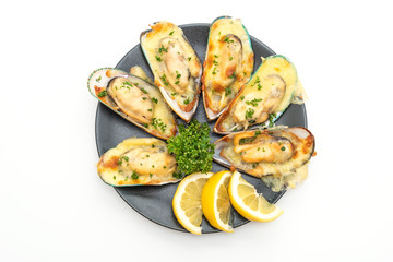 fresh mussel baked with cheese