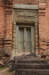 Fototapeta na wymiar relief angkor ancient temple cambodia sculpture