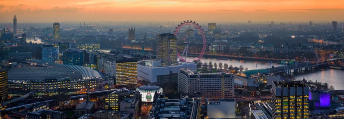 Türaufkleber Goldene Londoner Skyline © Stewart Marsden