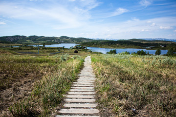 Fototapeta premium Norwegen Landschaft mit einem Steg zum See