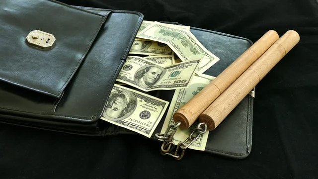 to fight for money,
make kung fu fight for american dollars,

