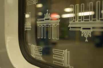 Fenster Berliner S-Bahn © ahockwin