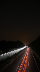 Fototapeta na wymiar Langzeitbelichtung einer Autobahn in Bottrop, Deutschland