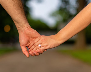 engage holding hand