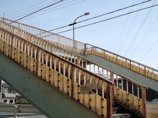 歩道橋の風景