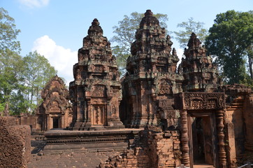 Naklejka premium Banteay Srei angkor cambodia ancient sculpture relief