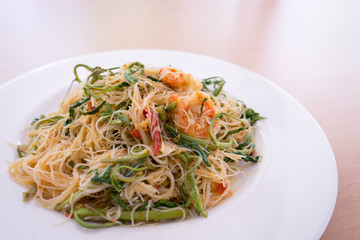 Thin rice noodles stir fried with shrimp and water minosa