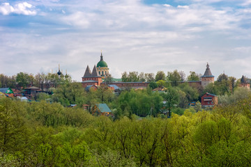 Fototapeta na wymiar Views of the ancient city of Zaraysk and the medieval fortress Walls of the Kremlin