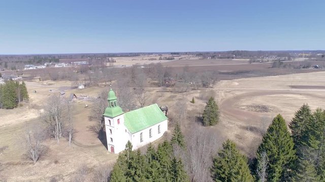 2804_Aerial_view_of_the_pine_trees_in_Karksi_Nuia_in_Estonia.mp4