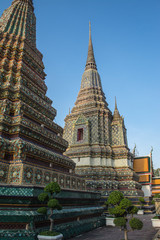 Pagoda is in Wat Pho that was named as the temple of the pagoda or chedi that are decorated with yellow glaze or glazed tiles or dark blue. 
