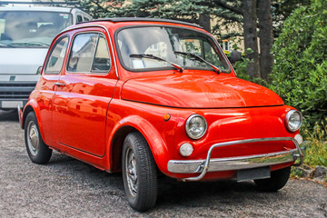 Obraz na płótnie Canvas Small old retro red Italian car