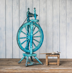 Ancient Vintage Wooden Spinning Wheel
