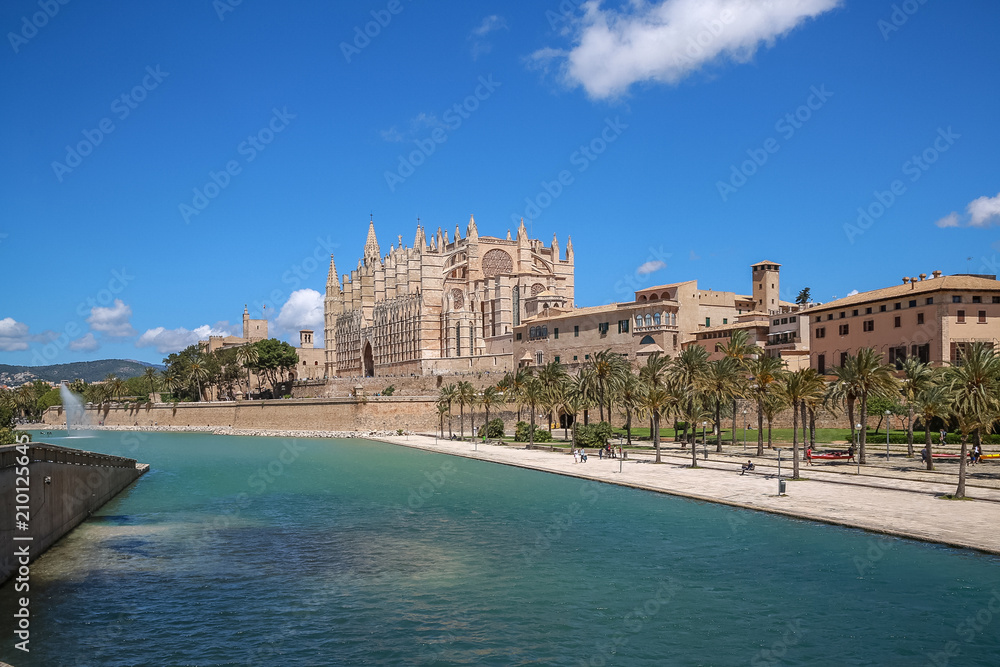 Wall mural The Cathedral in Palma Majorca in Spain