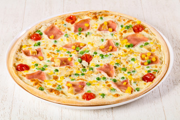Pizza with ham