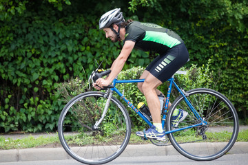 Fototapeta na wymiar cyclist in city tour competition