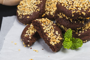 Peanut chocolate cookies
