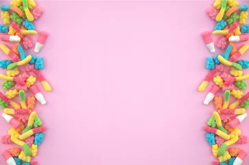 Foto op Plexiglas Gummy bears on pink background © pink candy