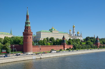 Obraz premium Summer view of the Moscow Kremlin and the Kremlin embankment, Moscow, Russia
