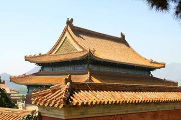 Fototapeta premium Chinese ancient architecture in the Eastern Royal Tombs of the Qing Dynasty, china