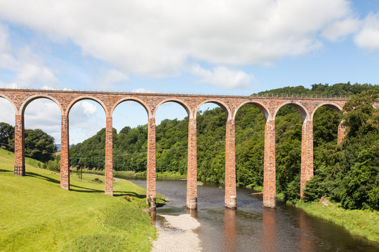 Leaderfoot Viaduct.  Leaderfoot Viaduct is a railway viaduct over the River Tweed in the Scottish Borders.