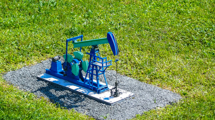 oil pump oil and gas well in miniature