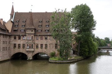 Fototapeta na wymiar historische Altstadt Nürnberg - Heilig-Geist-Spital