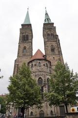 Fototapeta na wymiar historische Altstadt Nürnberg - St. Sebaldus Kirche