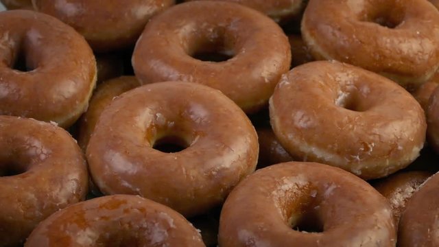 Ring Donuts Rotating
