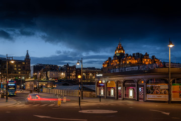 Fototapeta na wymiar Edinburgh by night