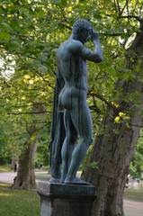bronze sculpture man athlete body