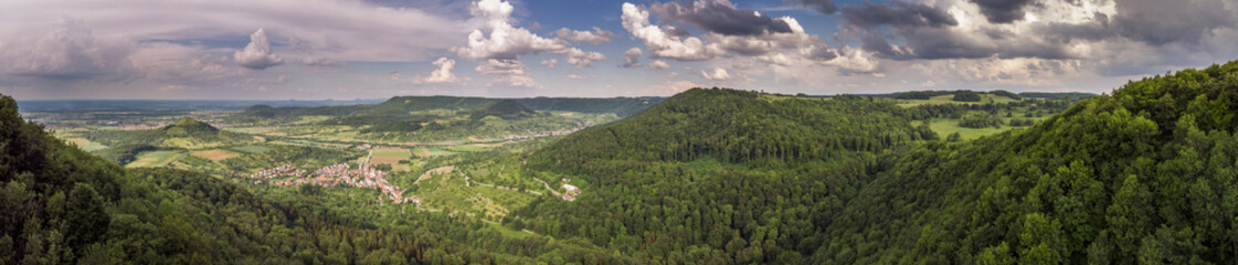 Naklejka premium Panoramaaufnahme - Schwäbische Alb
