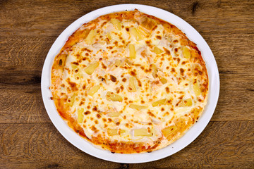 Pineapple pizza with cheese