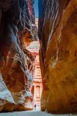 Fotobehang HDR Shot of Siq leading to Treasury in Petra, Jordania © kovgabor79