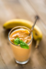 Aprikosen Bananen Milchshake