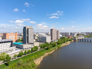 Obraz premium Sunny day in the city