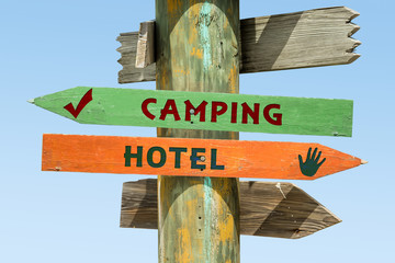 Schild 326 - Camping