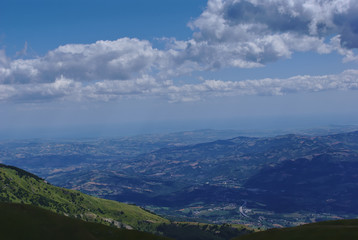 Fototapeta na wymiar Vista panoramica dal Parco nazionale del Gran Sasso