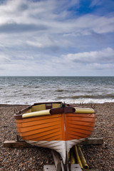 Beached rowing boat © Roger Utting