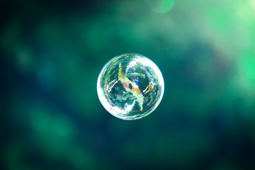 Seifenblase im Park, draußen